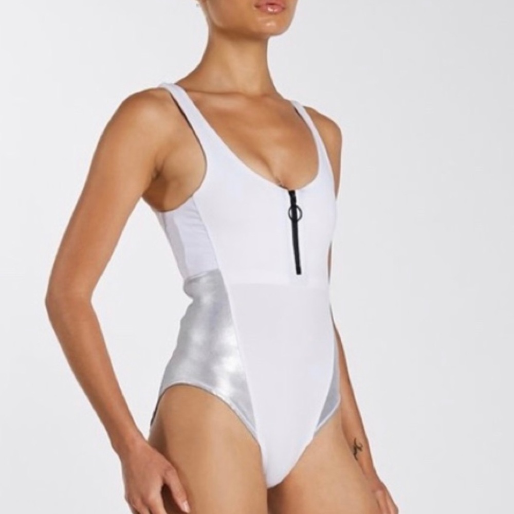 Secndnture mesh zip bodysuit women’s Size Medium